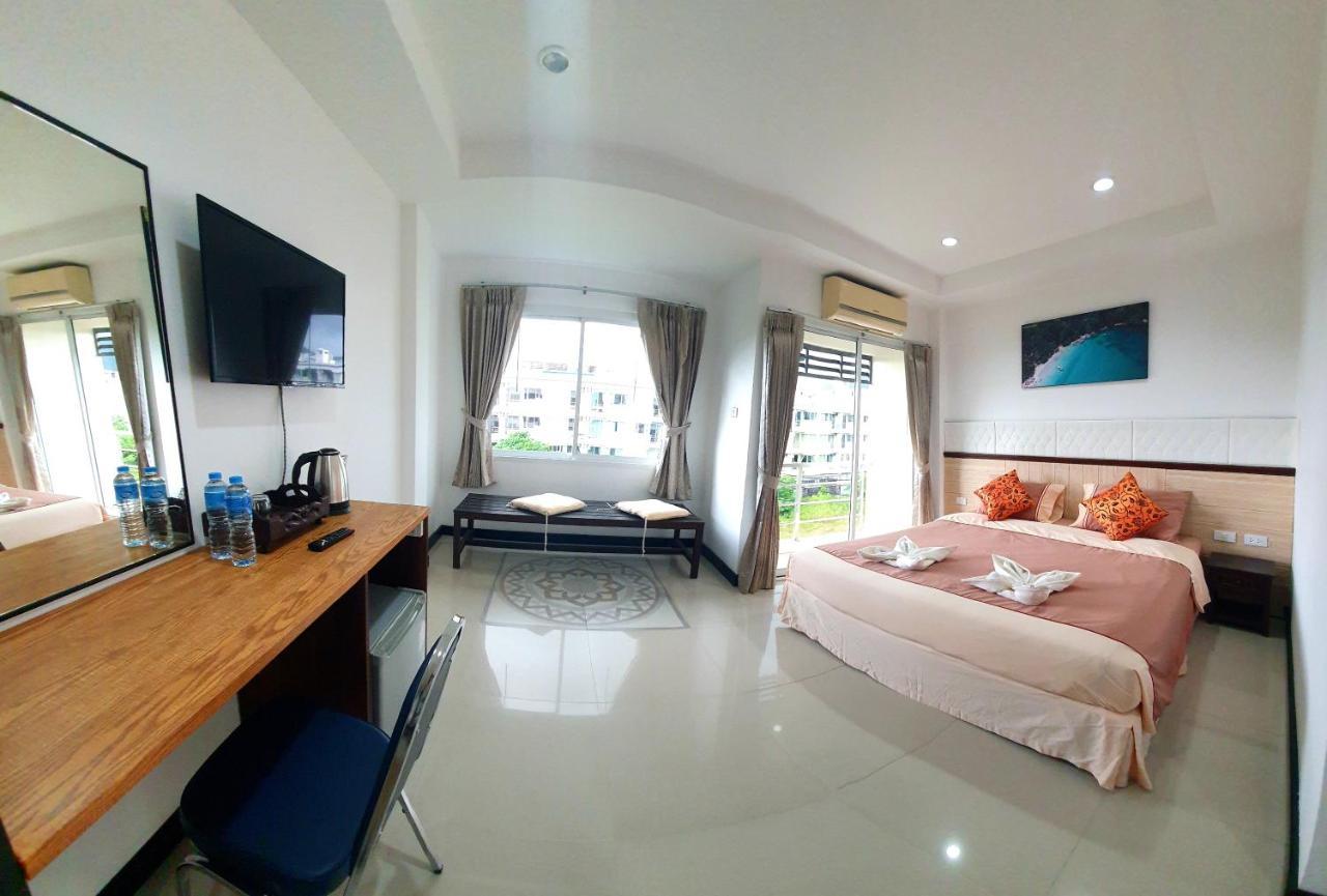 At Home Hotel Patong Exterior foto